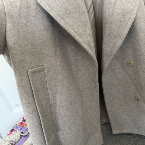 Beige coat oversized - Picture 2 of 7